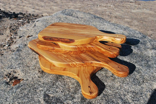 Skærebræt i oliventræ 30 x 27 x 1.8 cm