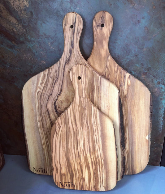 Skærebræt i oliventræ 30 x 27 x 1.8 cm