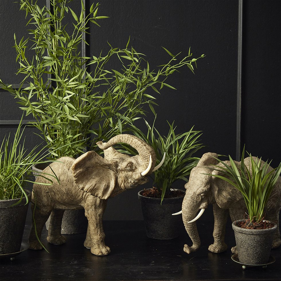 Speedtsberg Elefant Stående i Polyresin 31x38 cm