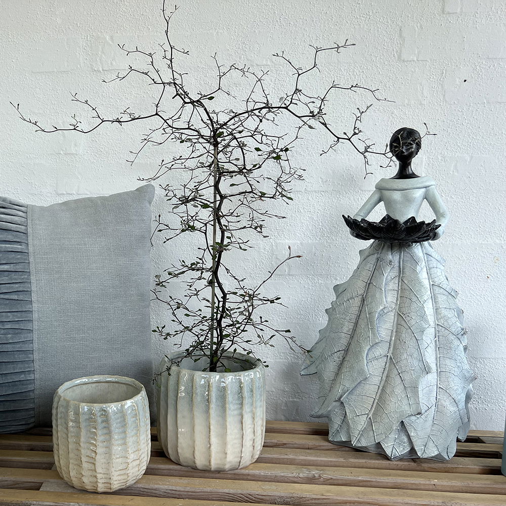 La Vida - Kvindefigur m. fuglebad