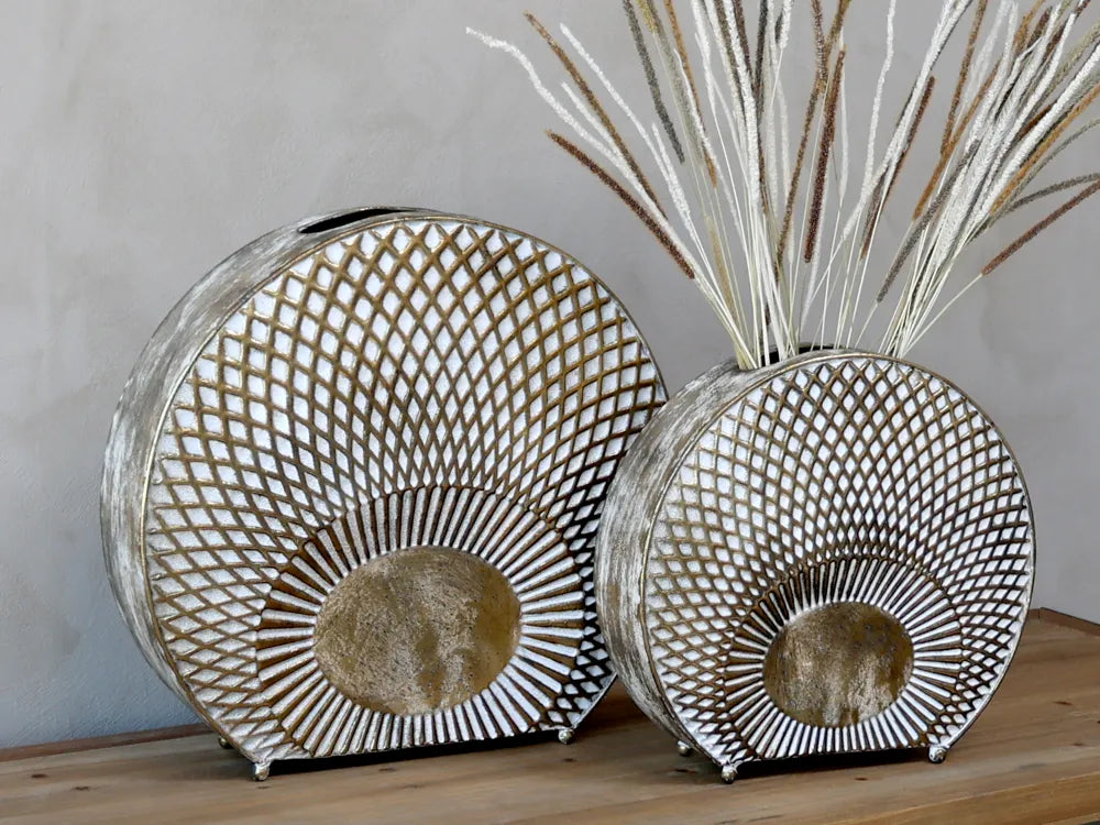 Chic Antique - Vire Vase m. mønster til deko H38