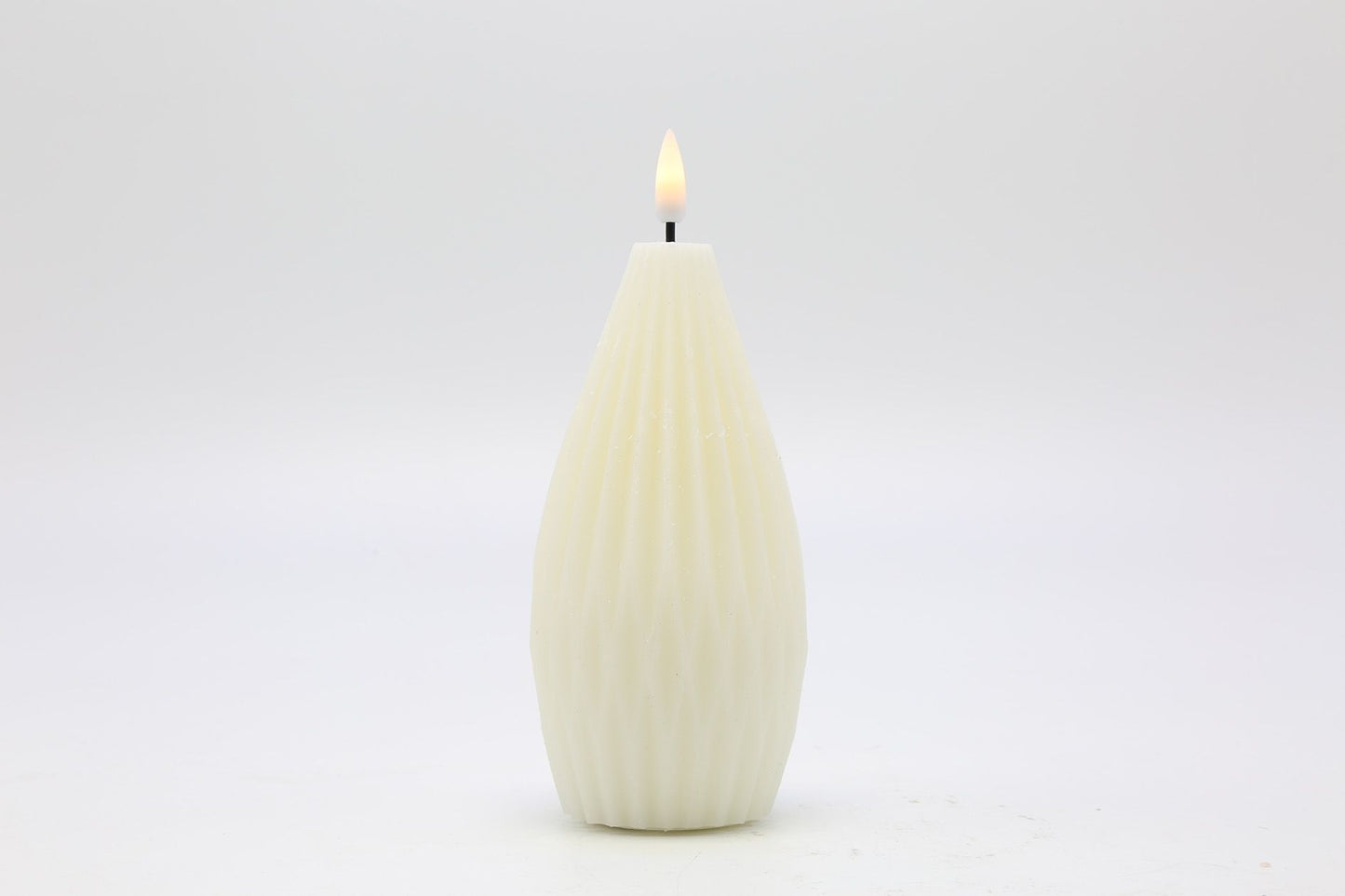 Deko Florale LED-lys, Kegleformet med Riller, Creme, D6.5xH15 cm