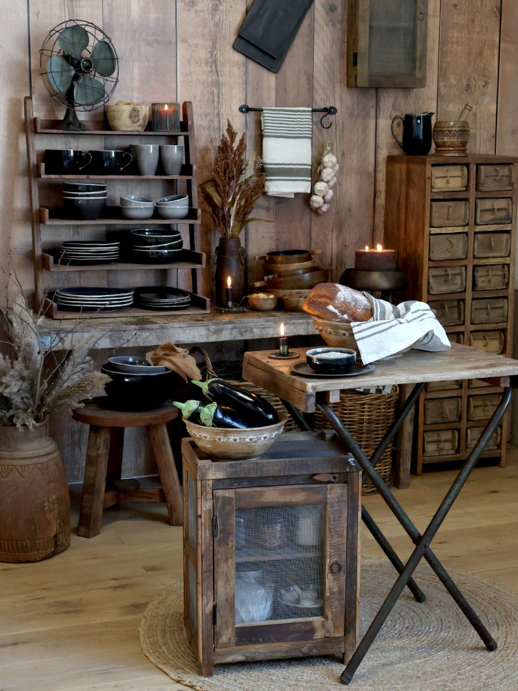 Chic Antique - Grimaud Reol m. 5 hylder