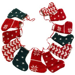 Godtbergsen - Guirlande m/julesokker L= 130 cm. Mønster på én side.