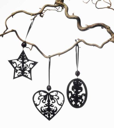 Godtbergsen - Ophæng i træ, sort, stjerne/hjerte/kugle