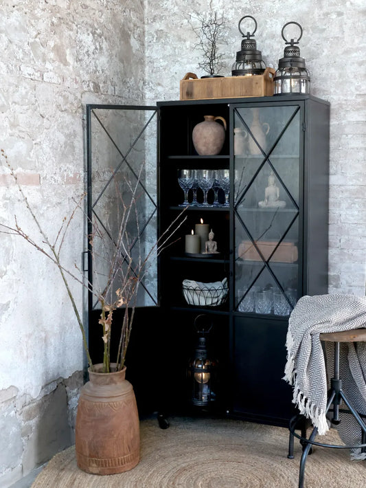 Chic Antique - Display cabinet on wheels with glass doors