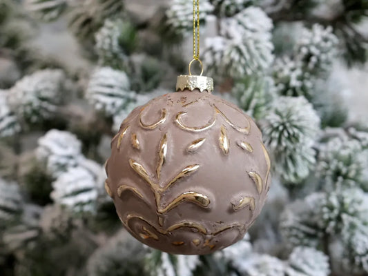Chic Antique Julekugle med Guld Mønster Ø8 cm i Antique Mocca