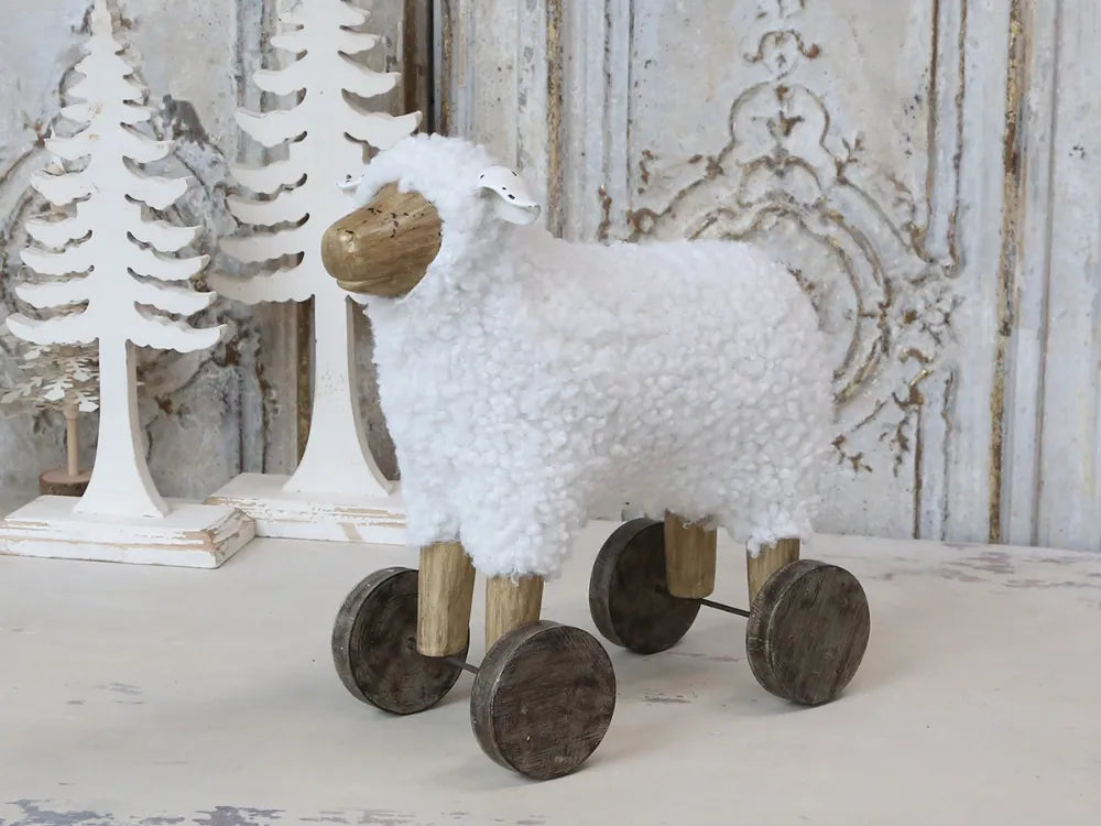 Chic Antuque - Sheep on wheels