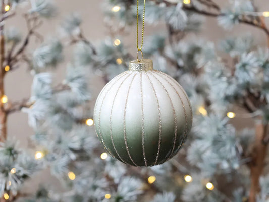 Chic Antique - Christmas ball with glitter leaves