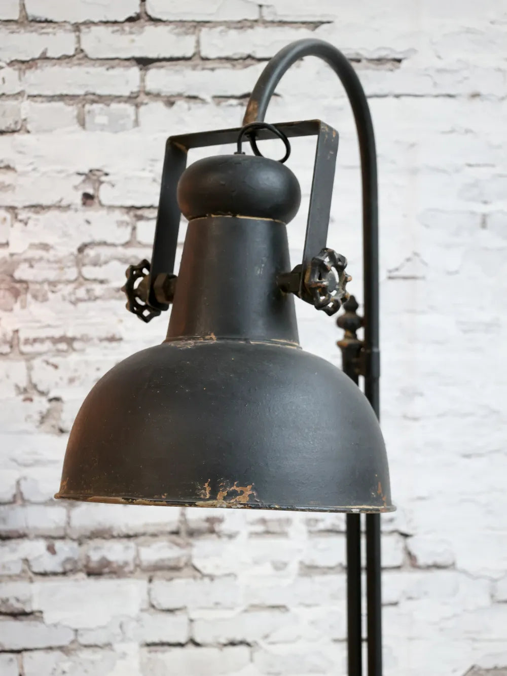 Chic Antuque - Factory Standerlampe antique sort