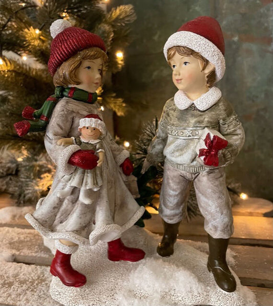 Godtbergsen - Pige og dreng henter juletræet