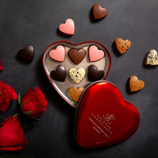 Aalborg Chocolate, Heart box with 7 chocolate hearts 